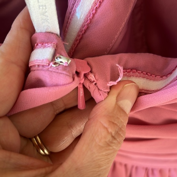 Bill Levkoff Knee Length Mauve Strapless Pleated Gown Dress. Size 10 - Picture 11 of 11